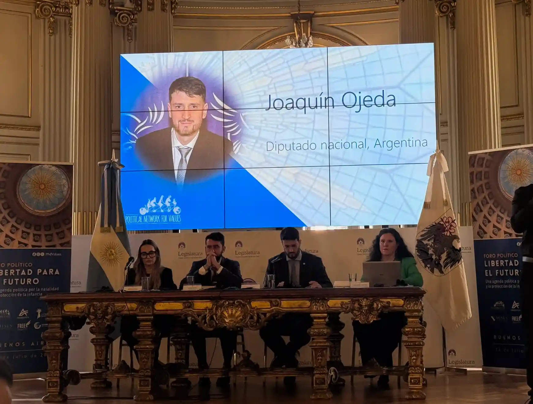 El panel liberal contra la hormonización infantil la ideología de género.