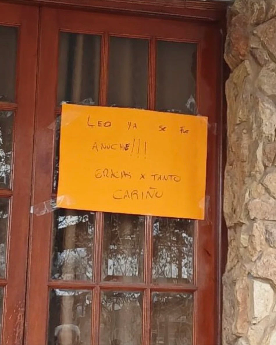 El cartel que dejó la familia de Scaloni