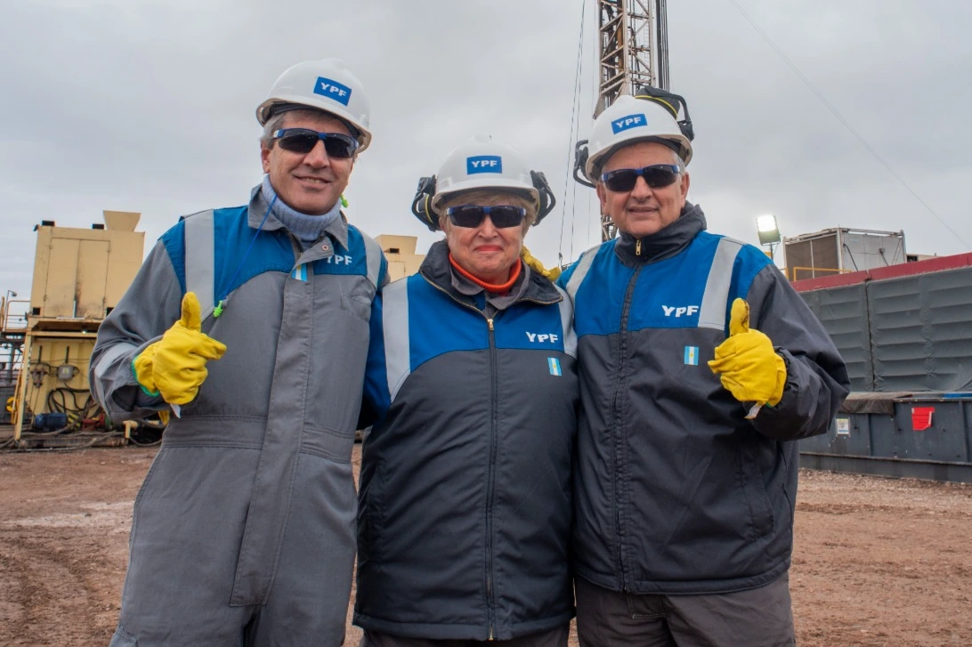Kristalina Georgieva recorrió Vaca Muerta junto a Caputo y destacó el potencial energético argentino
