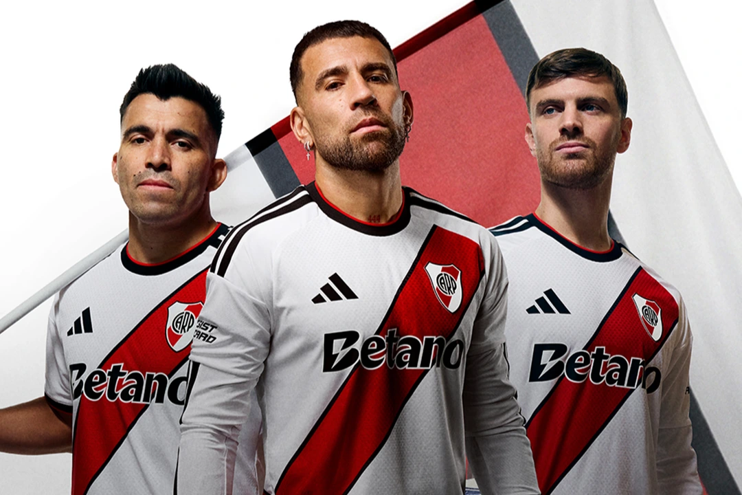 River presentó su nueva camiseta para la temporada 2026/27 con un homenaje a sus 125 años