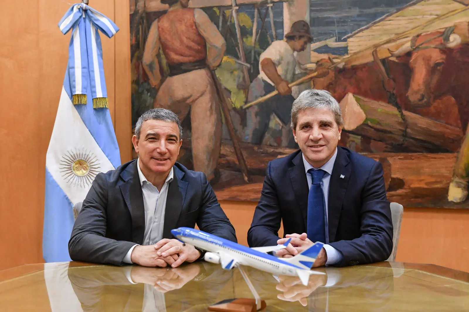 Luis Caputo y Fabián Lombardo.