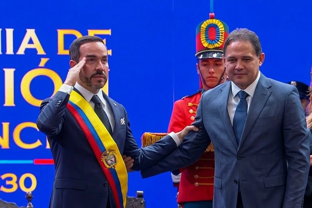 El derechista Abelardo de la Espriella asumió como presidente de Colombia