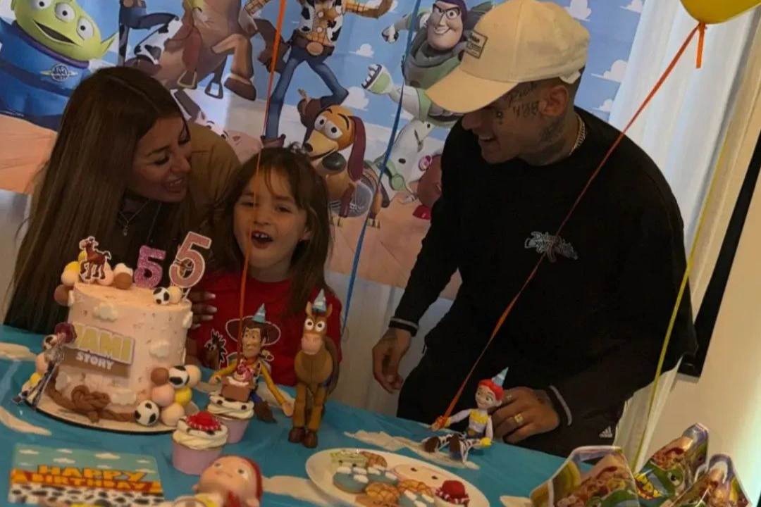 Tamara Báez y L-Gante se reencontraron en el cumpleaños de Jamaica
