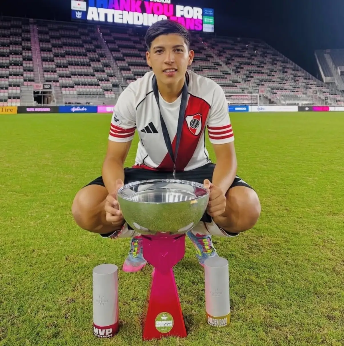 Cabral ganó la Messi Cup con River siendo MVP y goleador del torneo