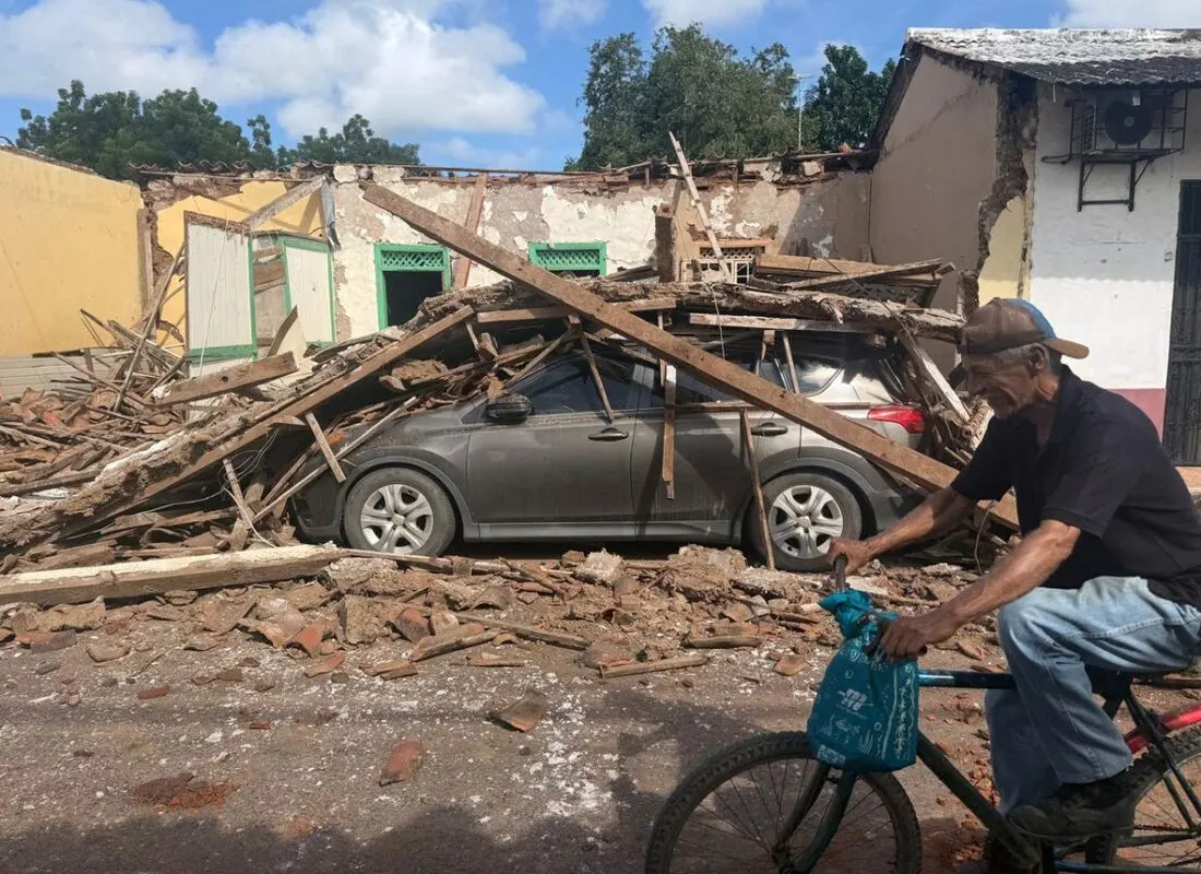 Algunas personas debieron pasar la noche a la intemperie