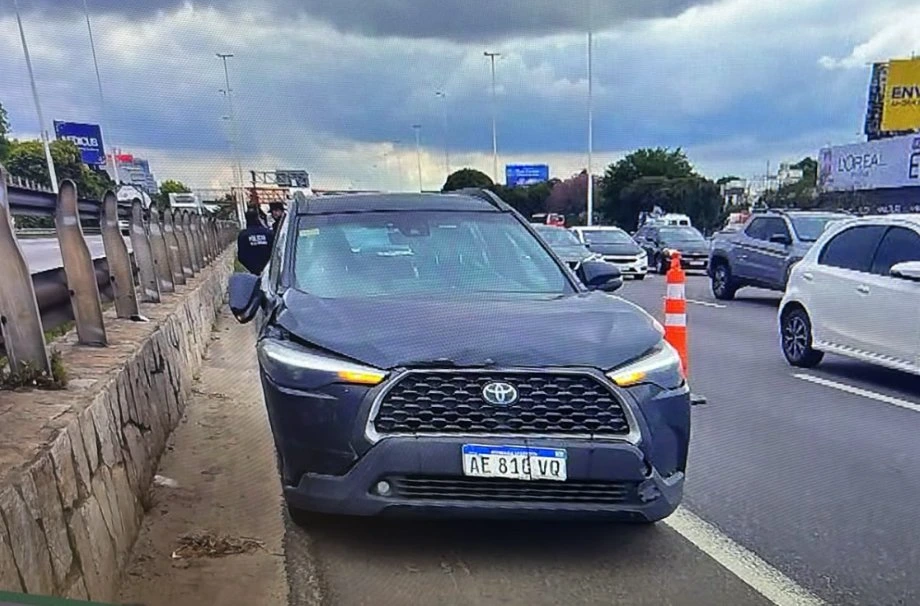 El auto de Nancy Pazos fue retenido por un breve período de tiempo
