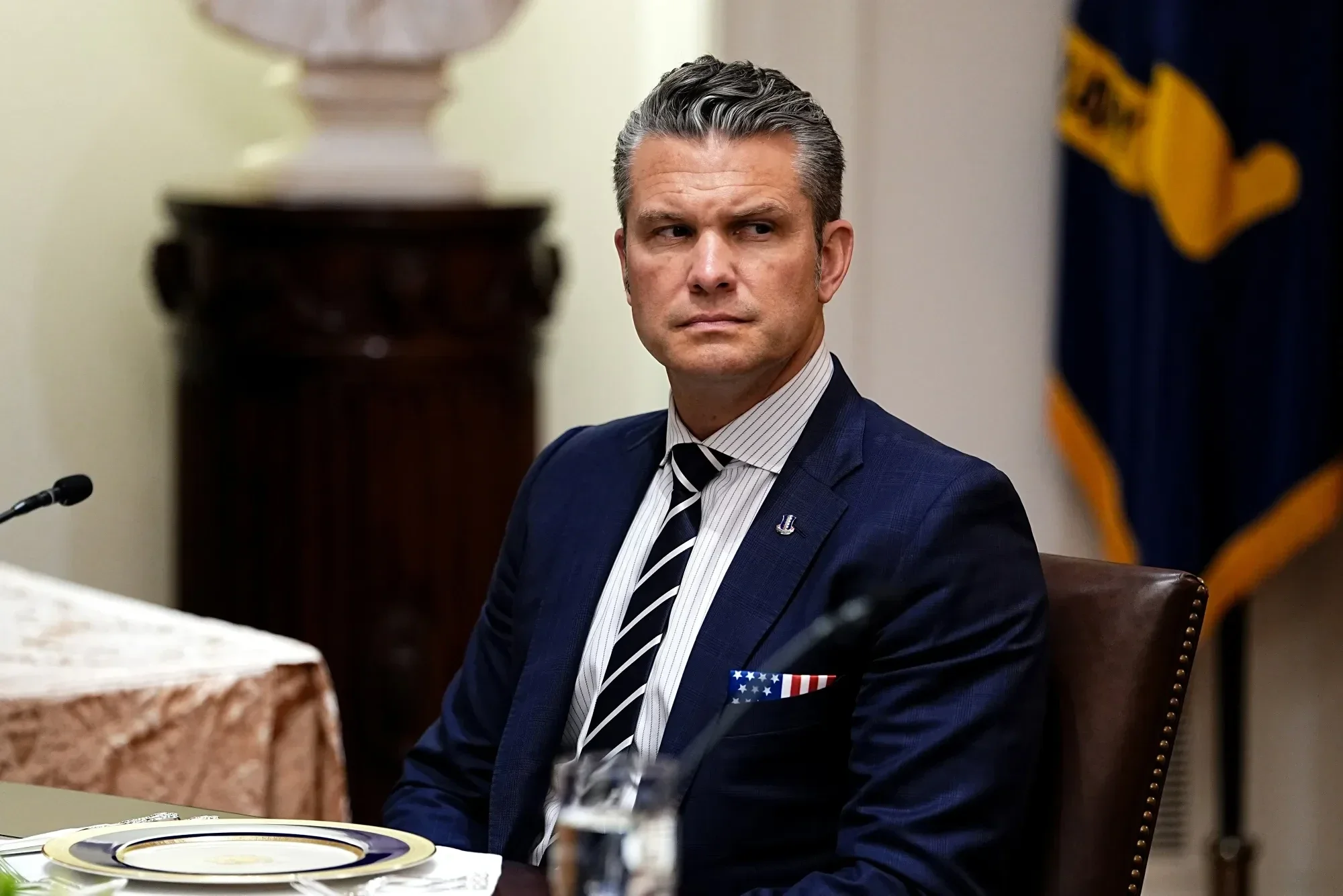 The Secretary of War Hegseth assured that the bombings against the terrorist regime of Jamenei could continue until Iran signs a peace agreement