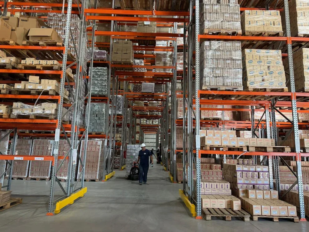 Almost 300 employees and more than 730 active products distributed across over 40 lines.