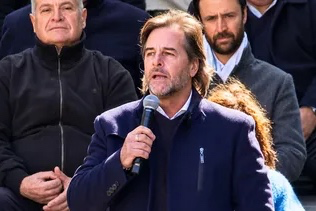 The humanism of Lacalle Pou: more state and less freedom