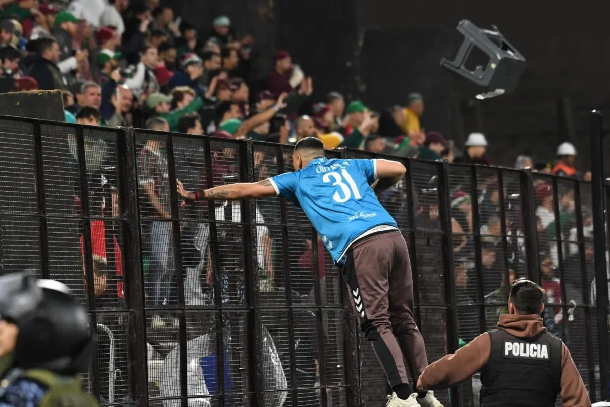 Platense fue sancionado por APREVIDE y jugará a puertas cerradas el clásico ante Argentinos Juniors