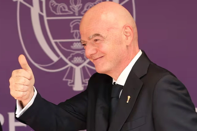 Leyendas del fútbol sudamericano respaldaron al impresentable de Gianni Infantino y su gestión en FIFA