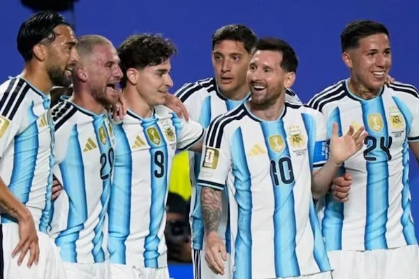 ¡Insólito! Una provincia decretó asueto administrativo para celebrar la primera victoria de la selección en el Mundial