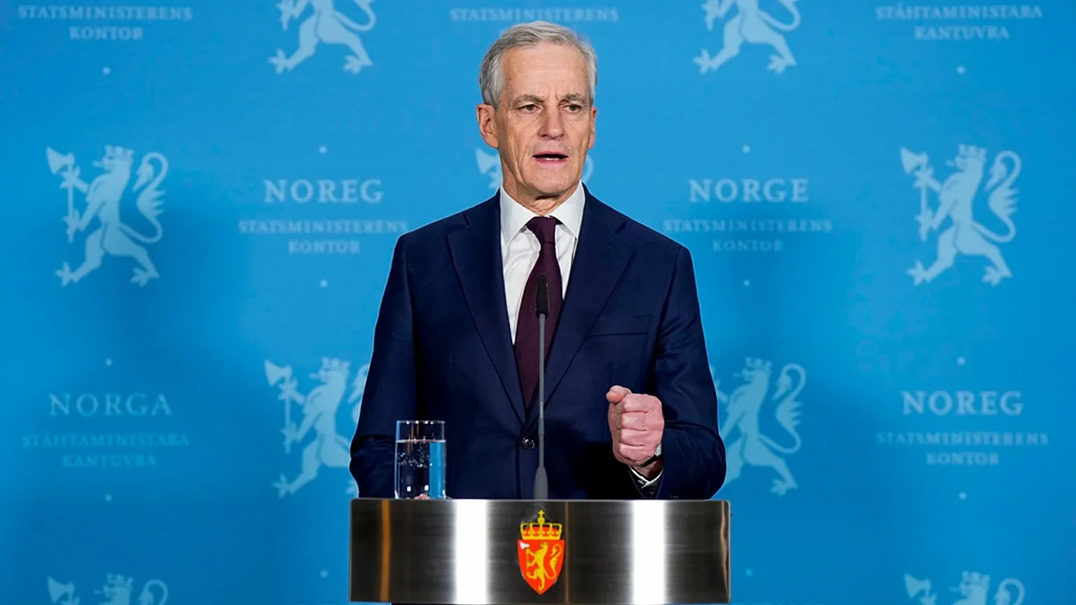El primer ministro en funciones de Noruega señaló que nunca mantuvo relaciones de ningún tipo con el pedófilo magnate