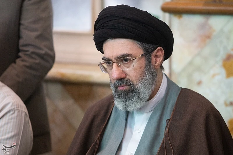El régimen terrorista iraní utiliza tácticas contra distintos navíos para mantener el precio del petróleo en rangos elevados