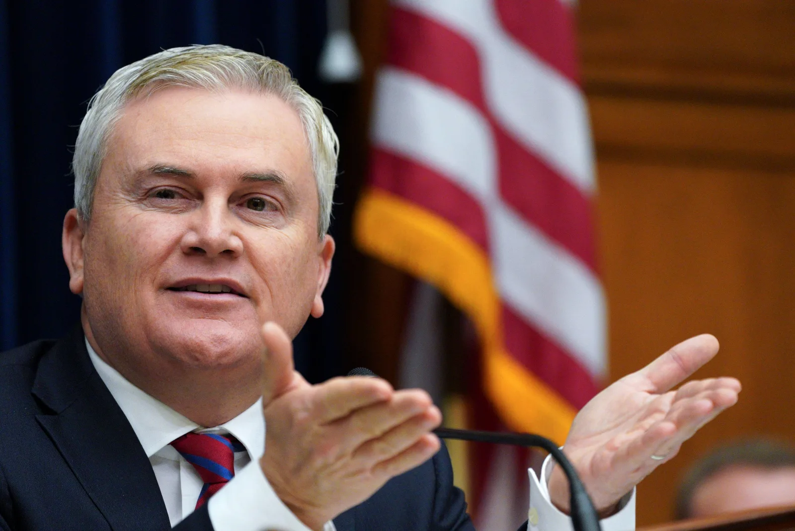El diputado republicano James Comer, quien lleva adelante los esfuerzos por investigar el fraude demócrata en Alaska