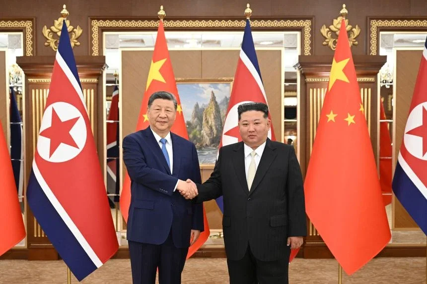 Xi Jinping visitó Corea del Norte y se reunió con Kim Jong-un, donde se pusieron de acuerdo en profundizar la relación entre ambos regímenes