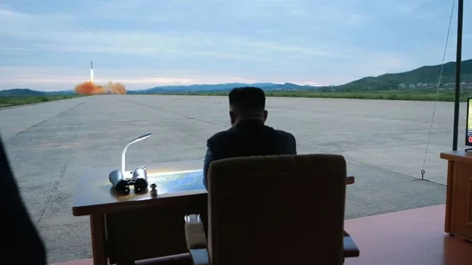 Kim Jong-un, quien lleva adelante un peligroso programa nuclear brindó su apoyo a China en la disputa por el territorio taiwanés