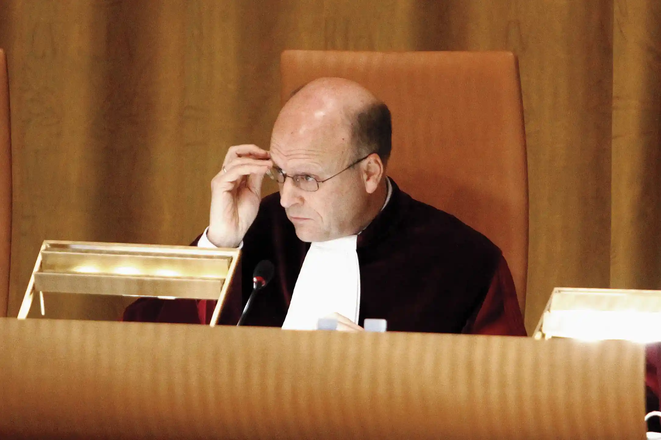 El presidente del órgano de justicia europeo señaló que la legislación española no se encuentra subordinada al derecho europeo frente a determinados casos