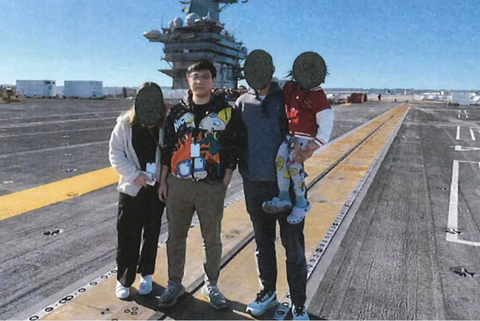 One of the Chinese agents photographed confidential sectors of American military bases and obtained a visit to the USS Abraham Lincoln