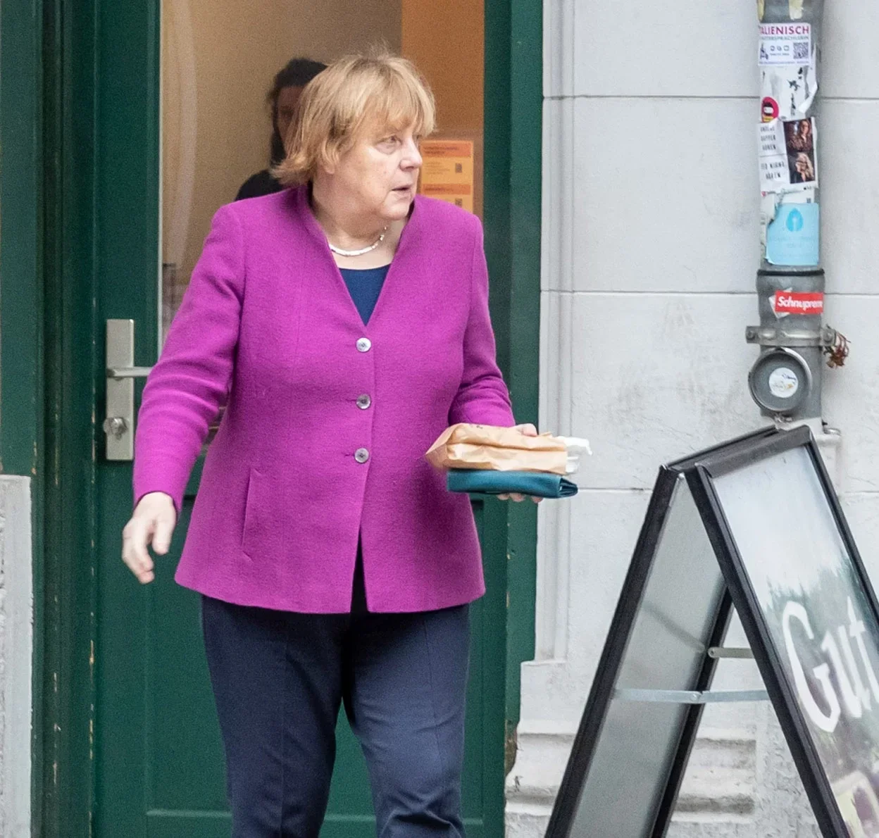 La decisión de la social demócrata Angela Merkel de abrir las fronteras de Alemania fue uno de los detonantes de la crisis social del país europeo