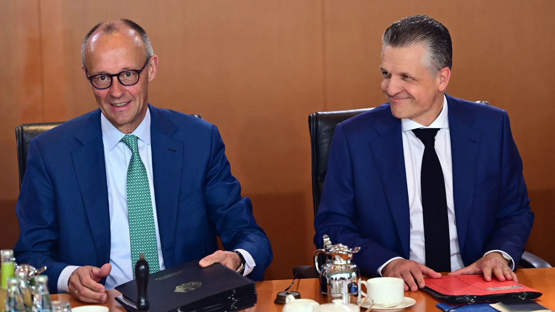 Thorsten Frei, close to Chancellor Friedrich Merz, was elected as the head of the CDU/CSU parliamentary group