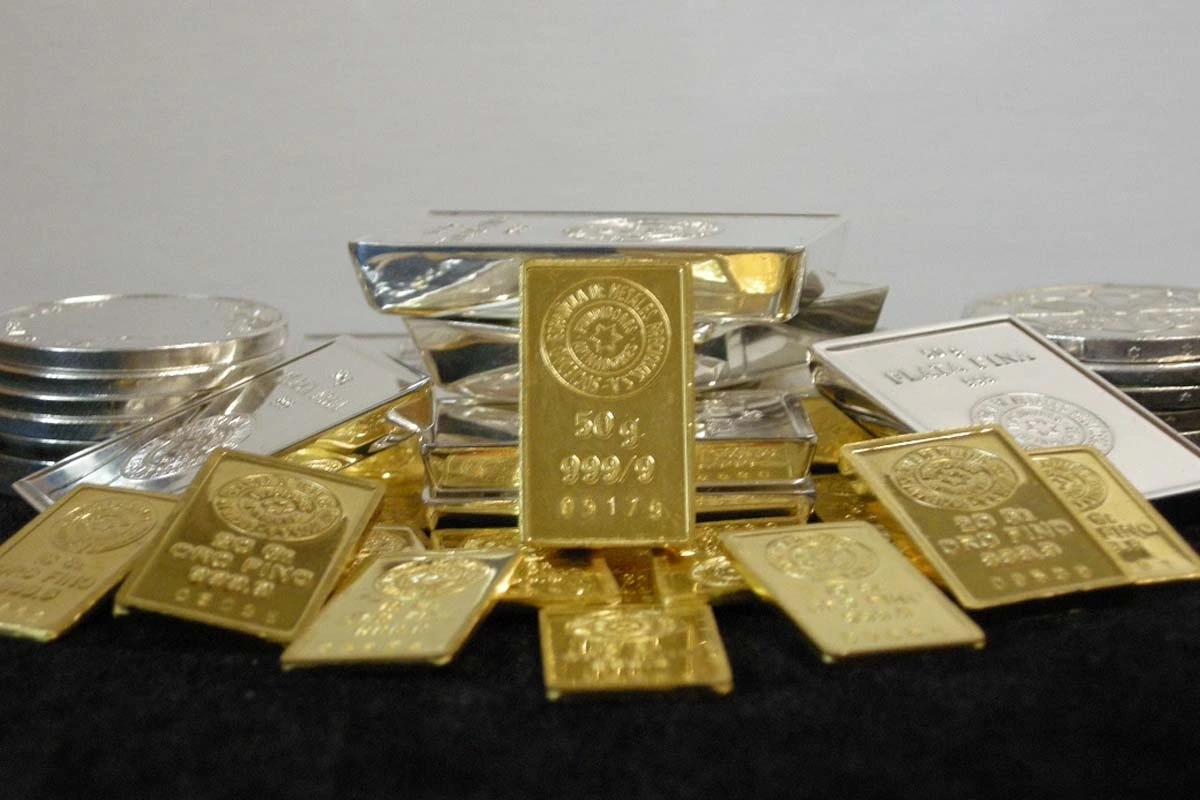 It is unknown who hid the gold inside the wall of the old brewery