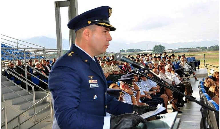 Abelardo officially reinstated the name of the Colombian Air Force and appointed Juan Jaime Martínez Ossa to lead the institution