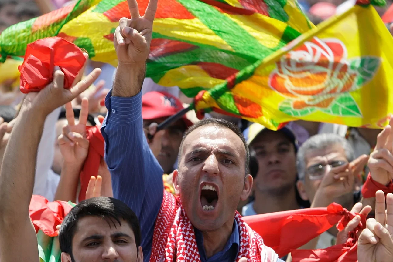 Turquía aprobó una ley para facilitar la disolución del Partido de los Trabajadores de Kurdistán