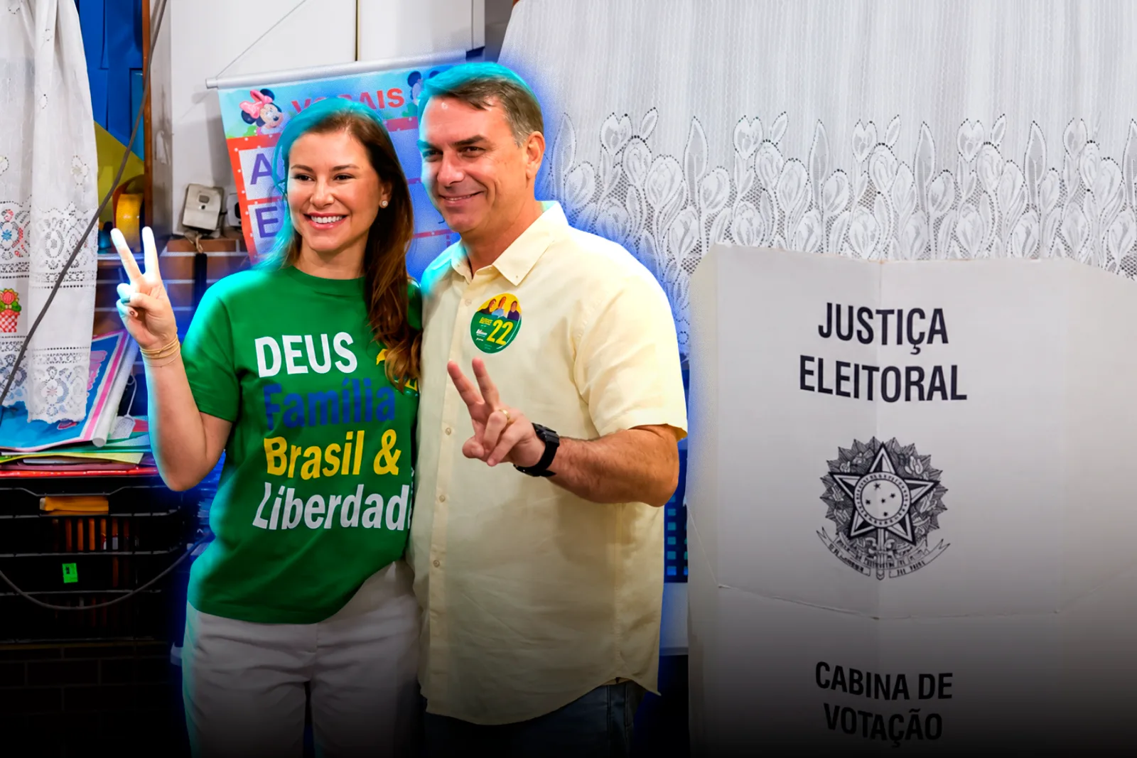 Flavio Bolsonaro y su esposa.