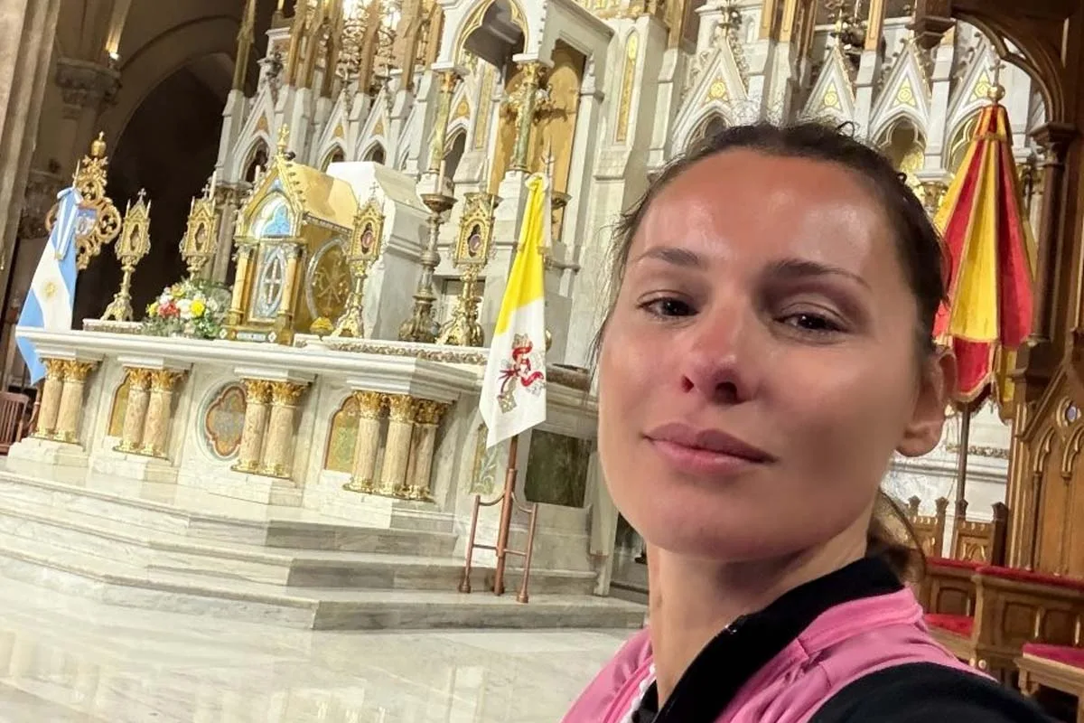 Cómo fue la peregrinación de Pampita a Luján