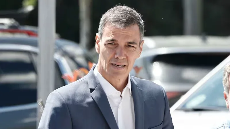 La población y múltiples grupos de derecha han lanzado duras críticas contra el comunista Sánchez
