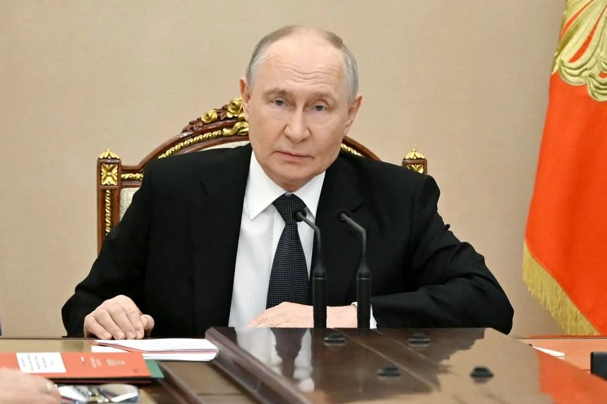 Donald Trump aseguró que tanto Putin como Zelenski buscan terminar con la guerra y anunció que mantendrá una conversación con el mandatario ruso