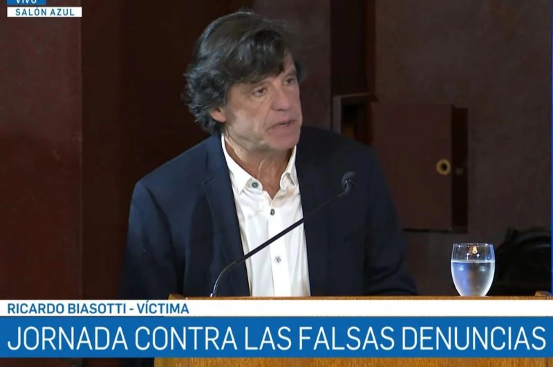 Ricardo Biasotti relató ante el Congreso las denuncias falsas que presentó Andrea del Boca durante el kirchnerismo