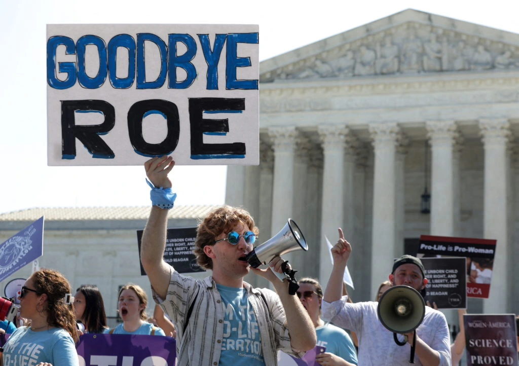Tras la anulación del fallo ''Roe v. Wade'', ´Plymouth expresó su apoyo a quienes defienden el derecho al aborto, además de asociaciones como ''Black Lives Matter''