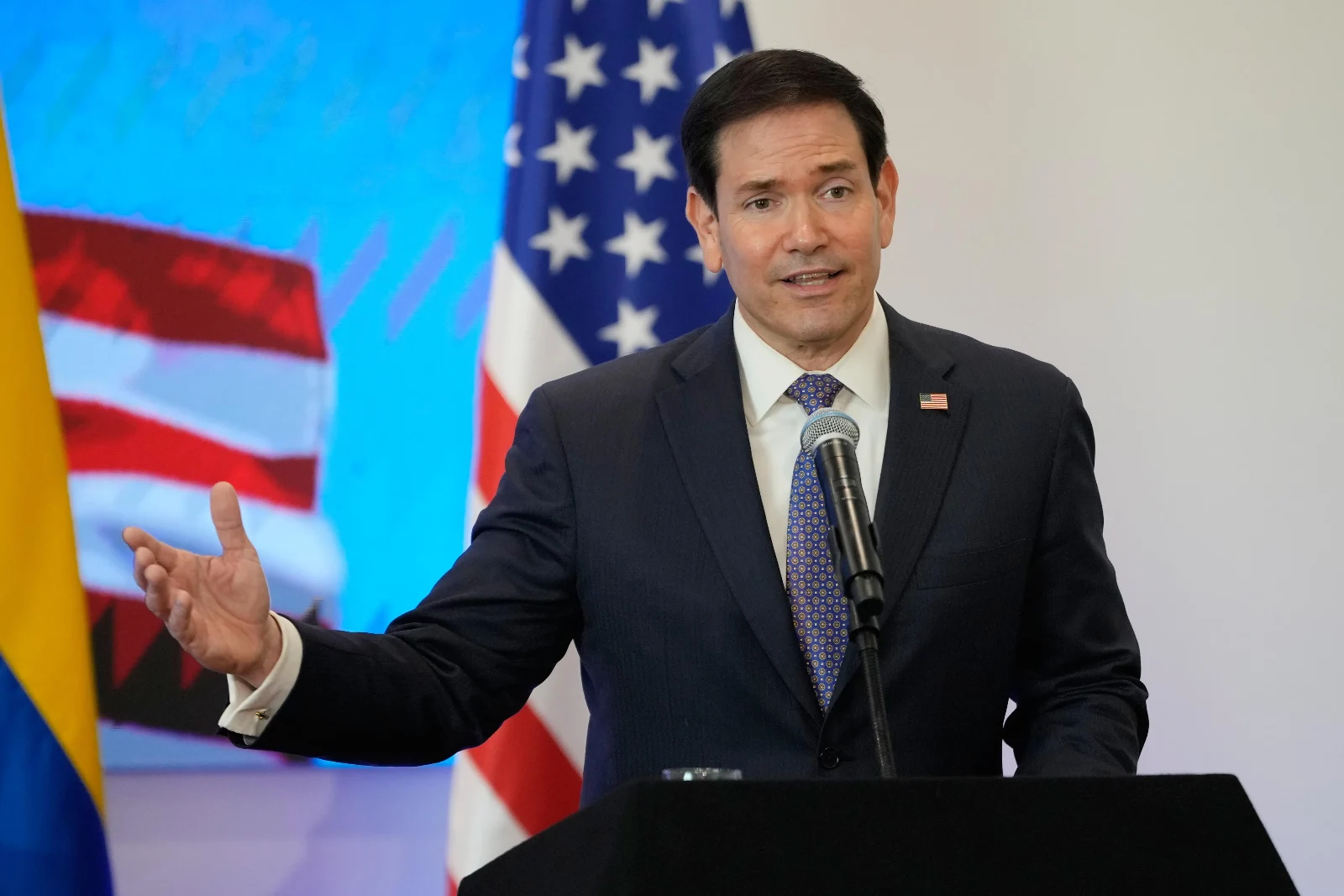 Marco Rubio calificó a Ecuador como un importante activo en la lucha contra las drogas y advirtió acerca del peligro de que las organizaciones narco-terroristas puedan amenazar la soberanía del país 