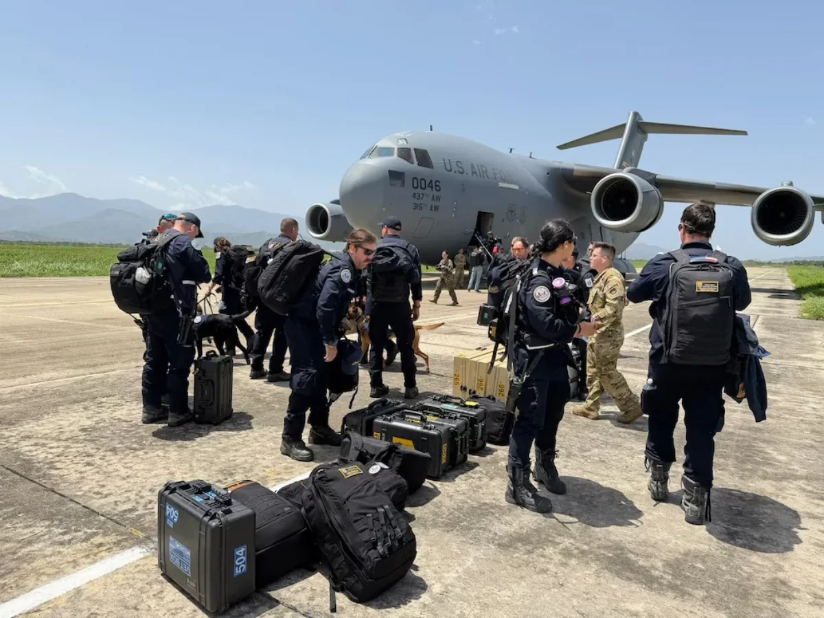 El Comando Sur de Estados Unidos llegó primero a las zonas impactadas.