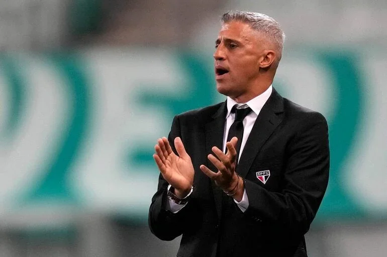 Hernán Crespo sería el principal candidato para reemplazar a Costas