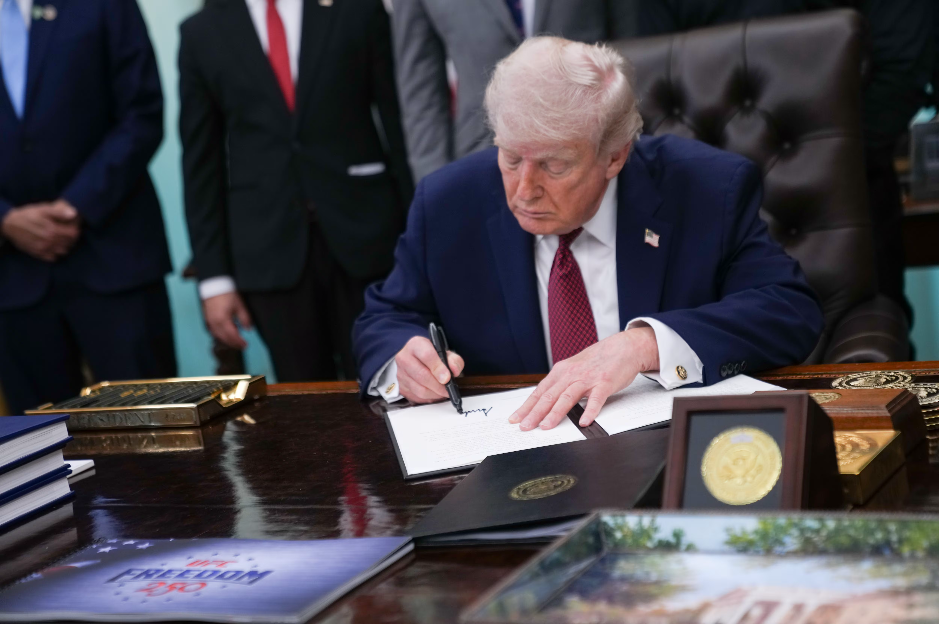 Setback for the Democratic Party: the Justice Department halted the attempt to block Trump's electoral reform.