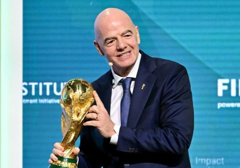 Infantino quiere crear una filial de la FIFA que permita la inversión privada en sus torneos
