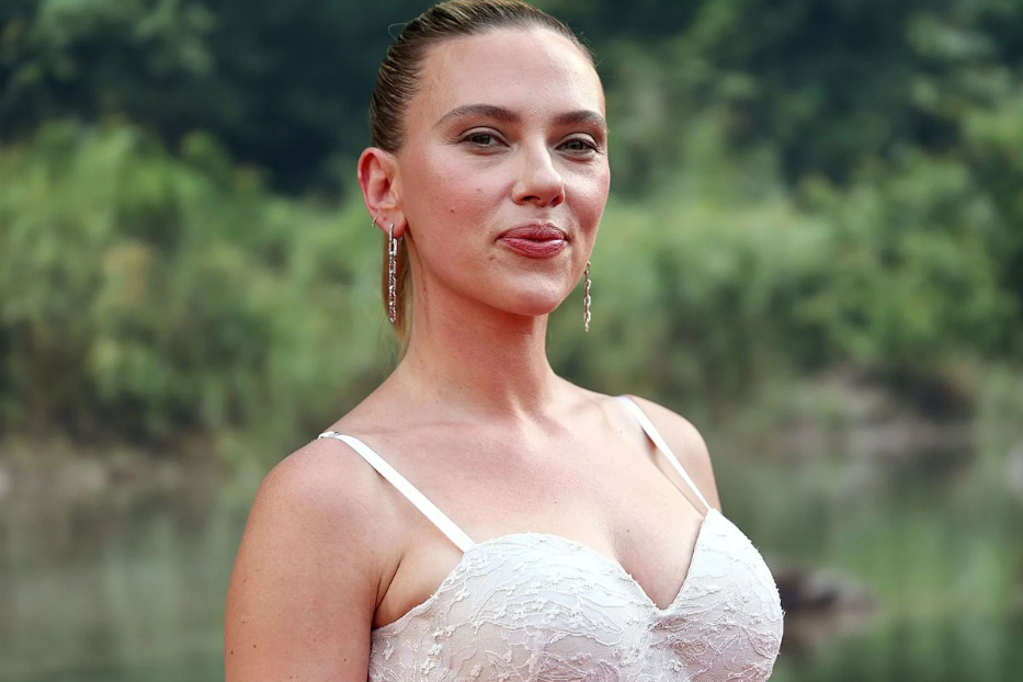 Scarlett Johansson llega al universo de Batman