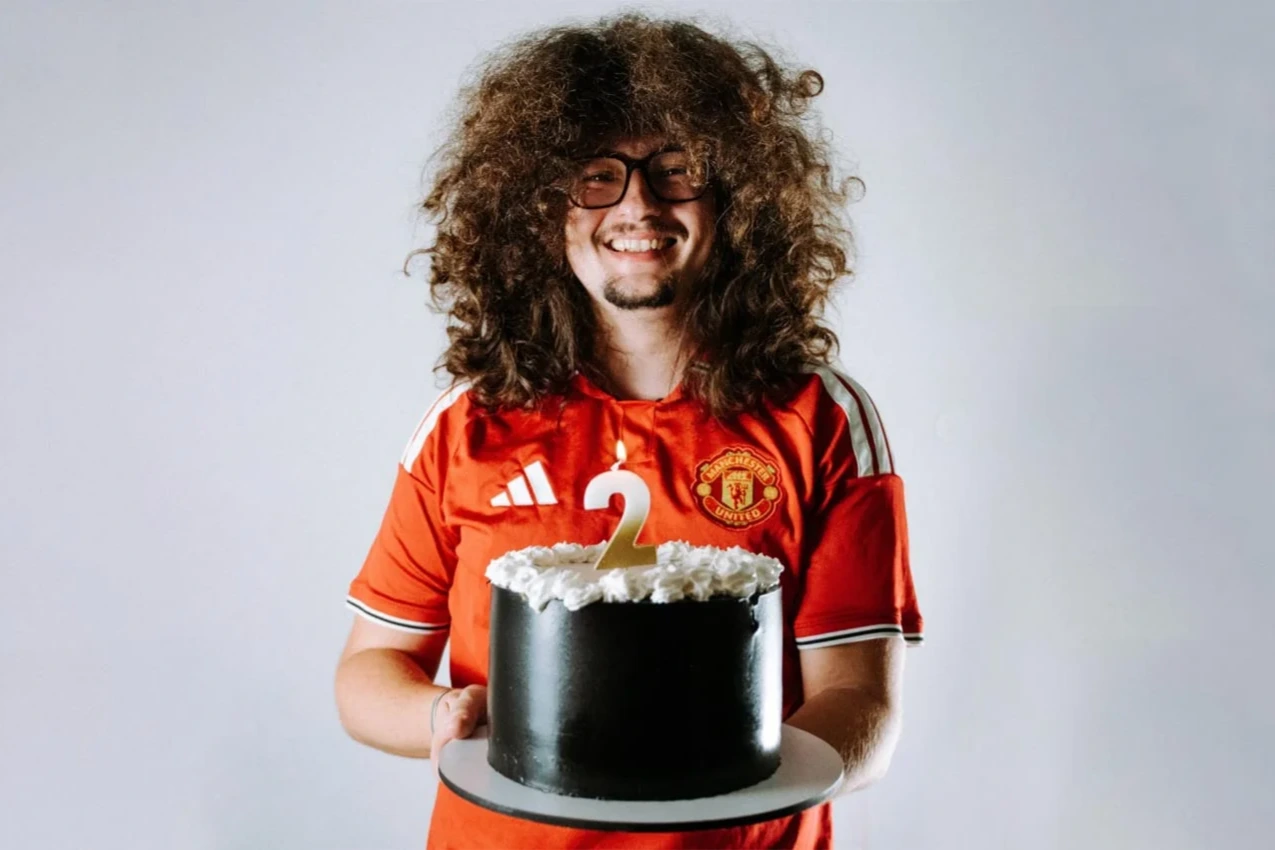 La frustración del hincha del Manchester United que lleva 751 días sin cortarse el pelo: "No sé cuantó podré soportar"