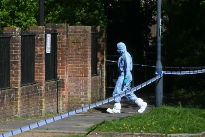 Reino Unido bajo alerta por ataques antisemitas tras incendio en sinagoga