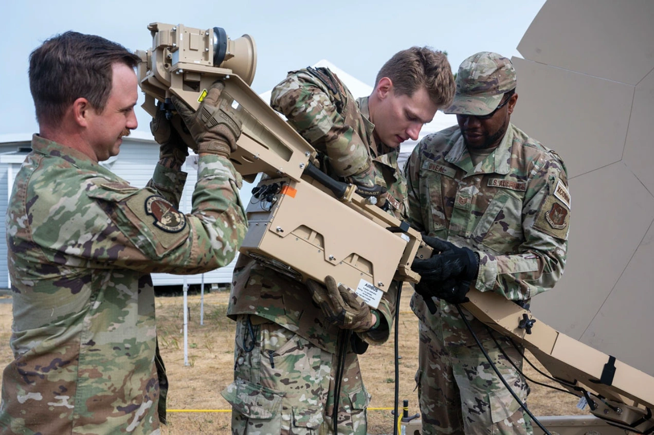 EEUU lanza una fuerza militar con IA para combatir el narcotráfico en América Latina