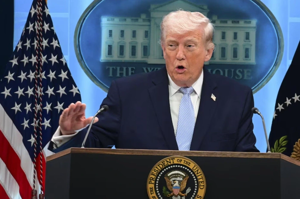 Trump orders the destruction of any Iranian boat that places mines in the Strait of Hormuz