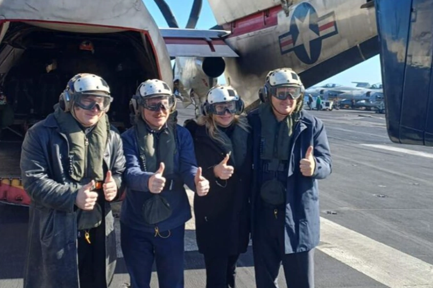 Milei se sube al USS Nimitz y consolida la alianza con Estados Unidos en el Atlántico Sur