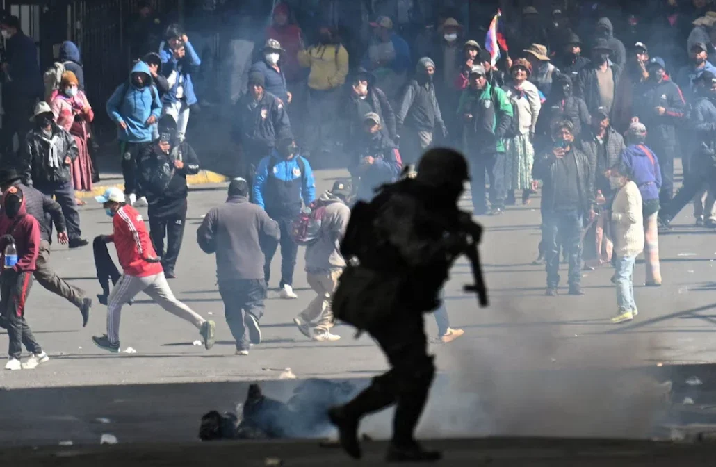 Rodrigo Paz hardens his stance and Bolivia enables military intervention against the blockades.