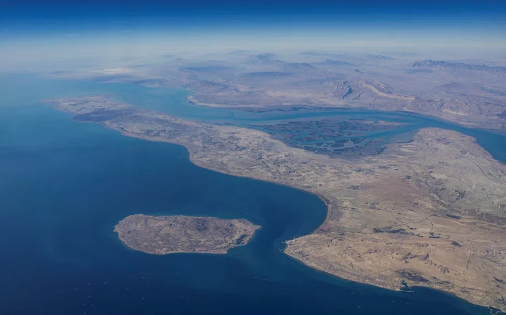 The US thwarted Iranian missile and drone attacks against Kuwait, Bahrain, and civilian vessels.