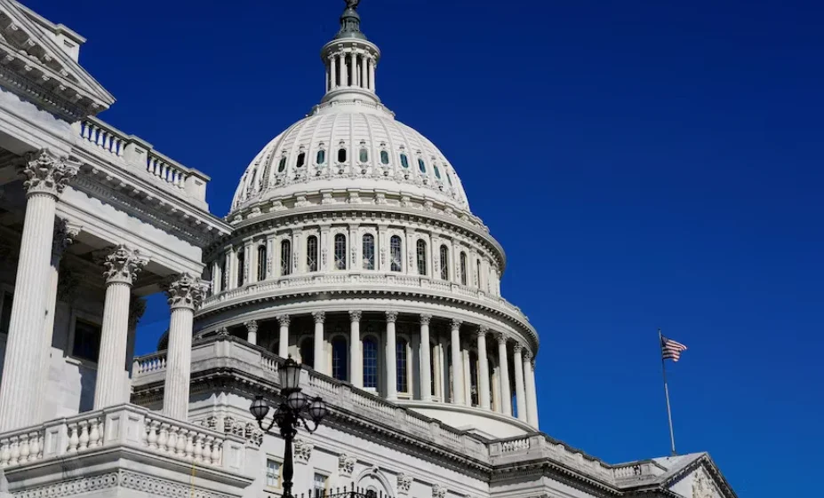 El Senado de EEUU aprobó USD 70.000 millones para reforzar la frontera y financiar las políticas migratorias de Trump