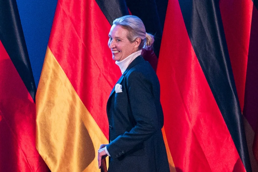 AfD se dispara en las encuestas y supera por seis puntos al bloque conservador en Alemania