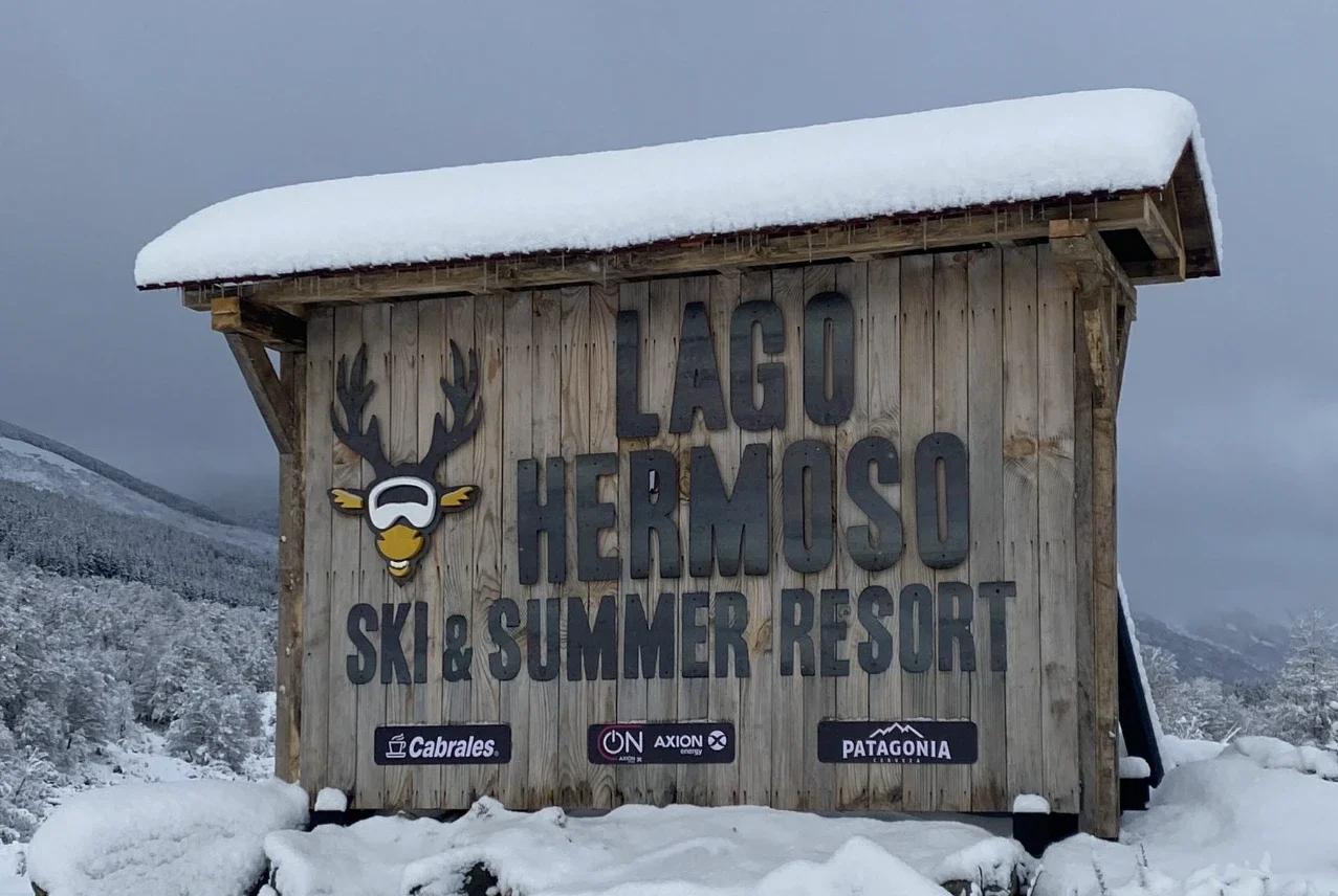 Lago Hermoso Ski Resort confirmó la apertura de la temporada 2026 y podría adelantarla por las nevadas